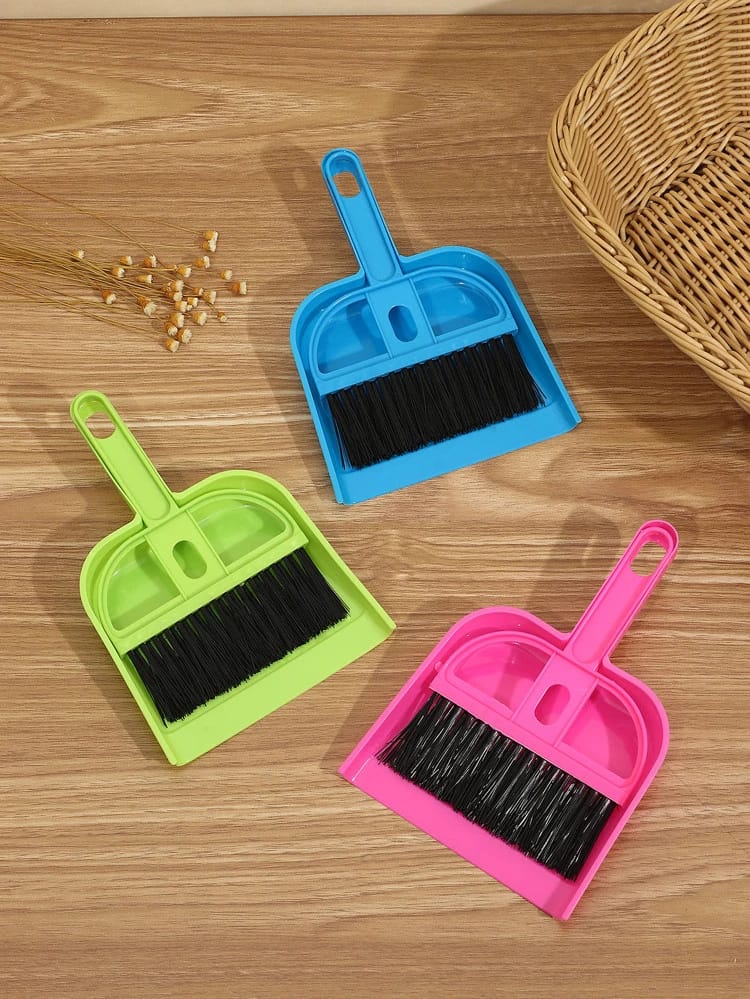 Buy 2 Get 2 Free Offer - Imported Portable High Quality Kit 2 Pcs Cleaning Brush & 2 Pcs Dustpan 4 Pcs Rs 799